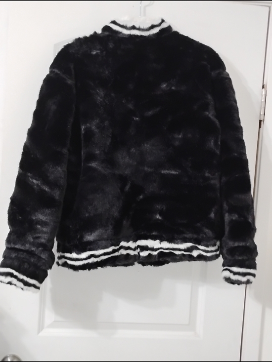 Supreme Black Faux Fur Jacket with White Trim Small - Picture 2 of 6